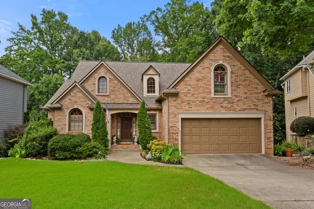Popular PACES GREEN Real Estate