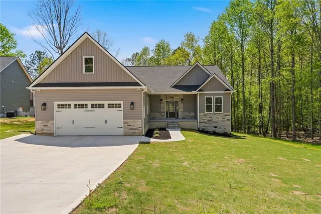 Popular Lone Oak Estate Real Estate