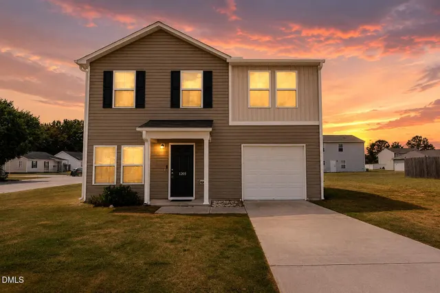 Popular Flagmarsh Hills Real Estate