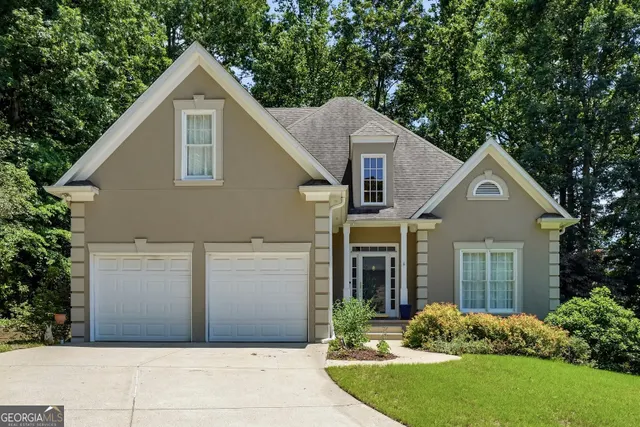 Popular St. Charles Square Real Estate