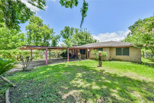Popular HENRY PLACE Real Estate