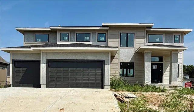 Popular Canyon Lakes Real Estate