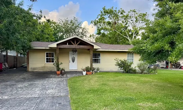Popular South View Gardens Freeport Real Estate