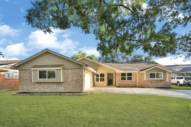 Popular Arlington Heights Sec 01 Real Estate