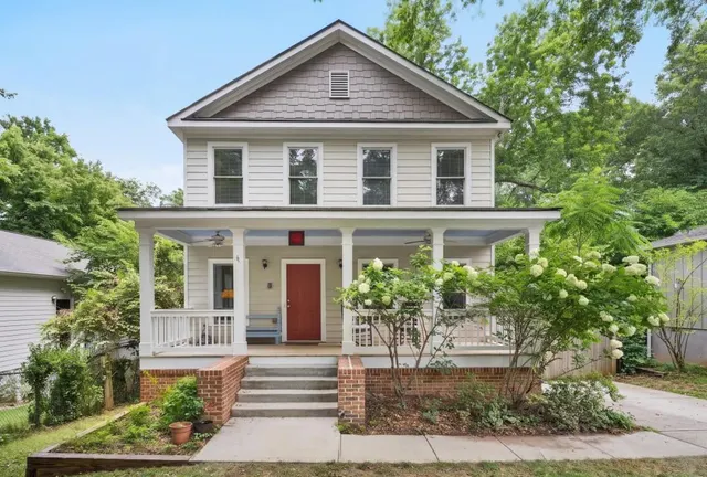Popular Lakewood Heights Real Estate