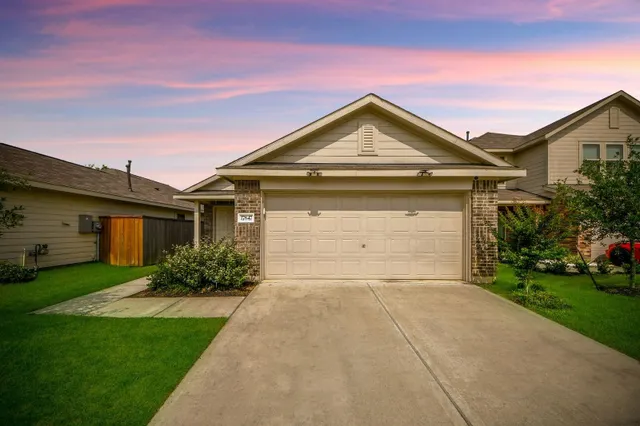 Popular Becker Lndg Sec 1 Real Estate