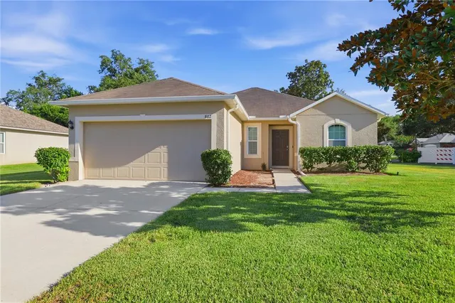 Popular PARKMORE MANOR Real Estate