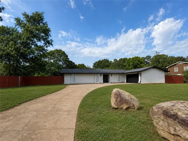 Popular Fieldstone Real Estate