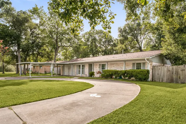Cheap Oak Hollow Real Estate