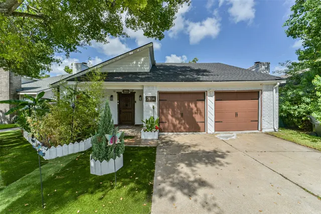 Popular Parkhollow Place Real Estate