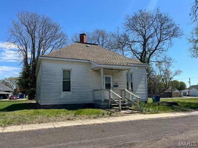Popular East Alton Real Estate
