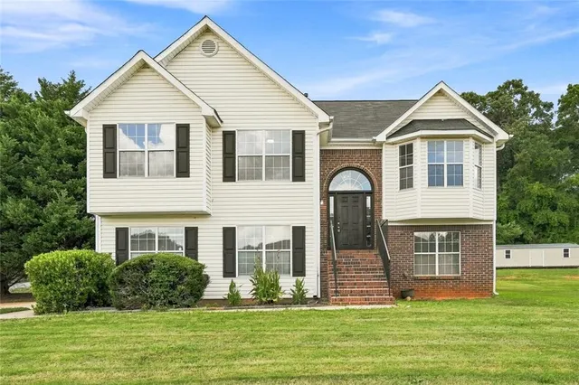 Popular CLAYTON CROSSING Real Estate