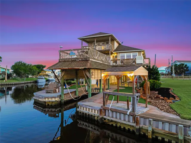 Expensive Hide-A-Way On Gulf Real Estate