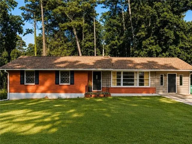 Popular Susan Crest Manor Real Estate