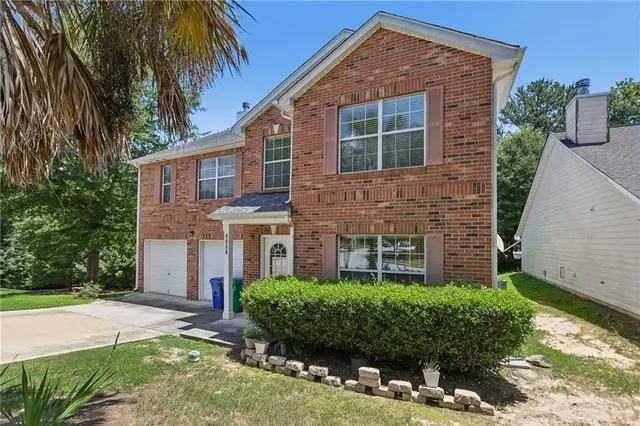 Popular GREYSTONE WOODS Real Estate