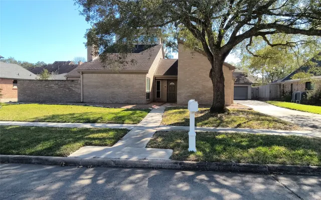 Popular Brook Forest Sec 03 Real Estate