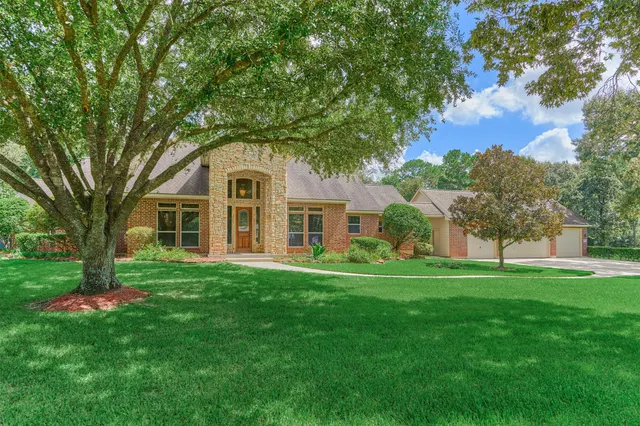 Popular Lake Windcrest 01 Real Estate