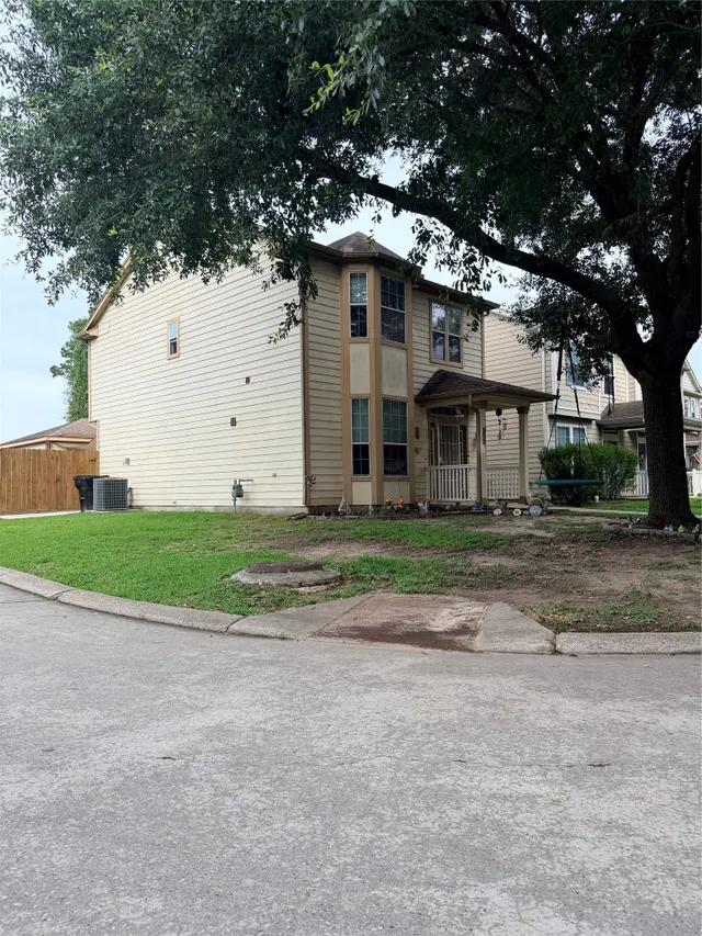 Popular Spring Crossing Sec 01 Real Estate