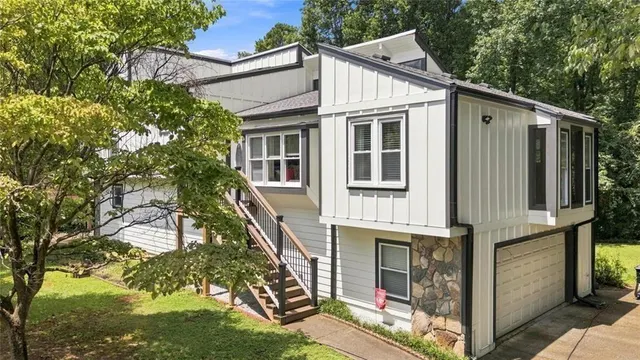Popular TREMONT Real Estate