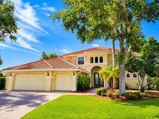 Popular WATERLEFE Real Estate