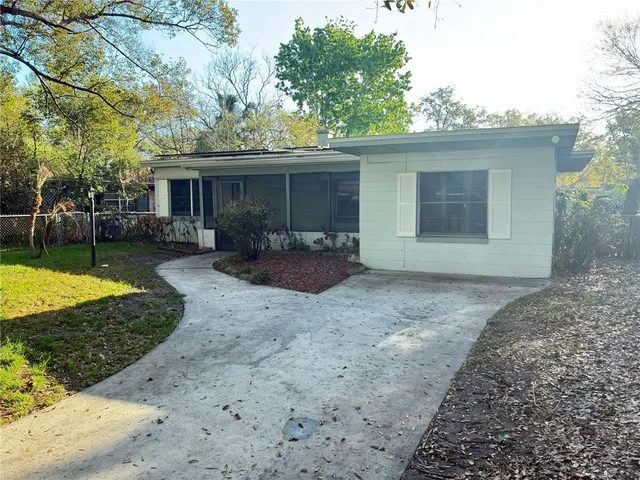 Popular COUNTRY CLUB MANOR UNIT 3 Real Estate