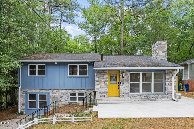 Popular Lakewood Park Real Estate