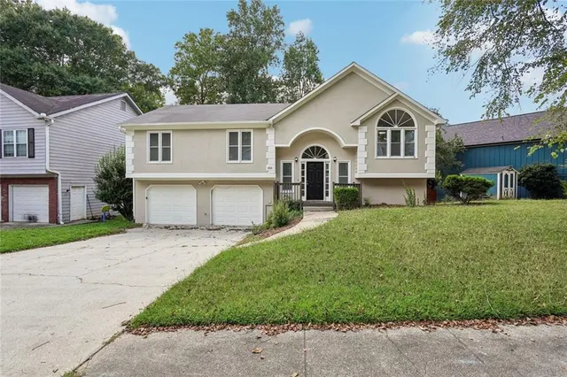 Popular PLATINUM CREEK Real Estate