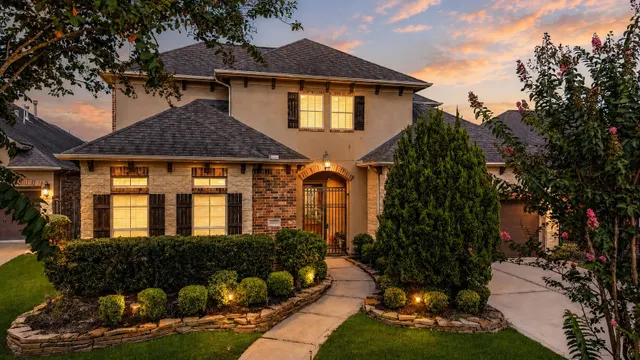 Popular Aliana Sec 18 Real Estate