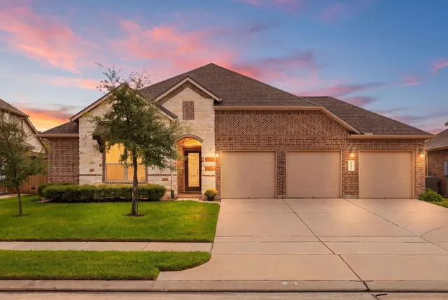 Expensive Willow Lake Village Real Estate