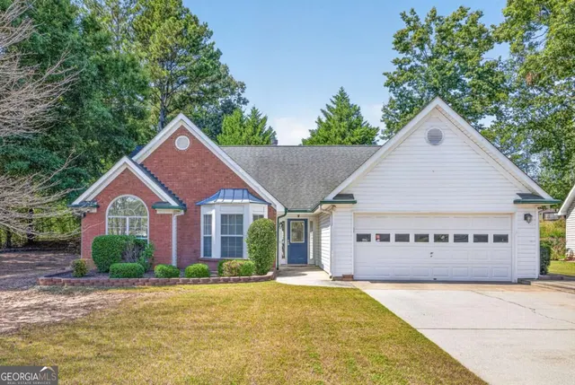 Popular Sweetwater Bluff Real Estate