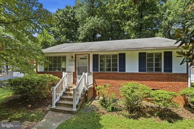 Popular Barcroft Hills Real Estate