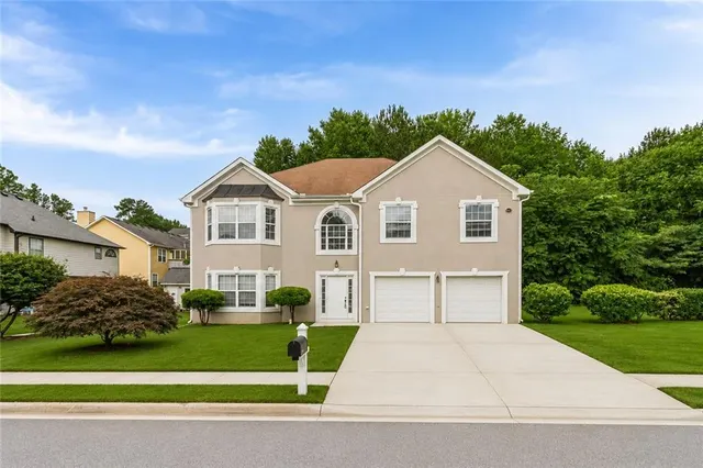 Popular Berkely Springs Real Estate