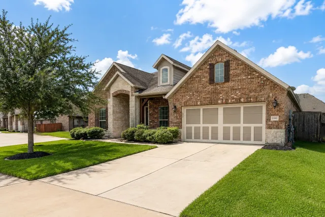 Popular Laurel Heights At Savannah Sec 6 Real Estate