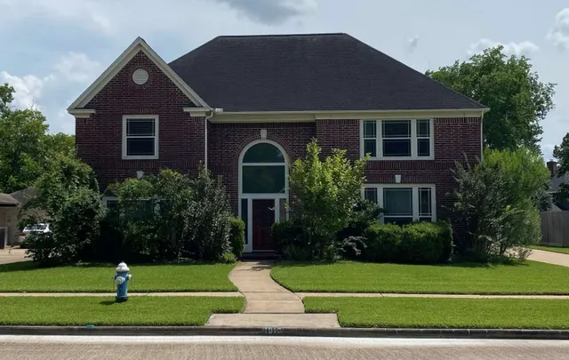 Popular Pin Oak Village Sec 2 Real Estate