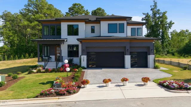 Expensive Estates at White Oak Real Estate