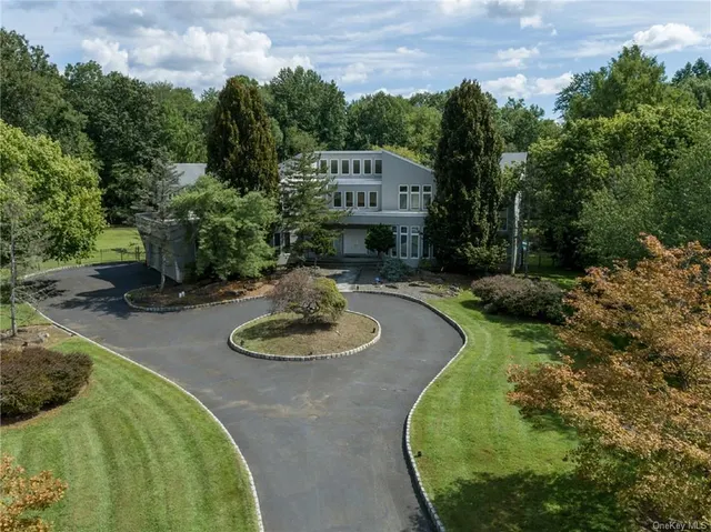 10 Glen Eagles Court, New City NY 10956