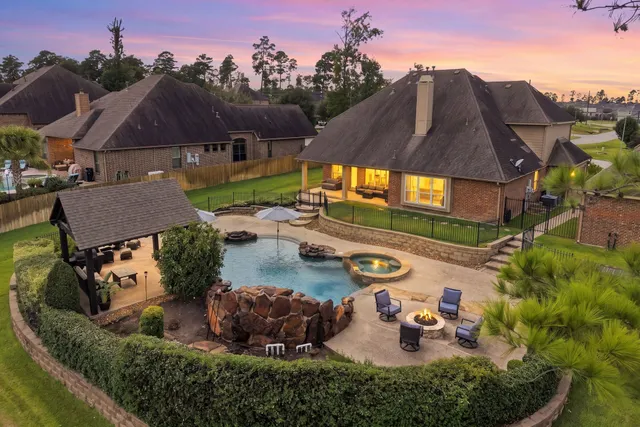 Popular Mostyn Manor 05 Real Estate