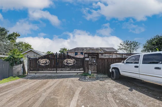 Popular Gateway Acres Real Estate