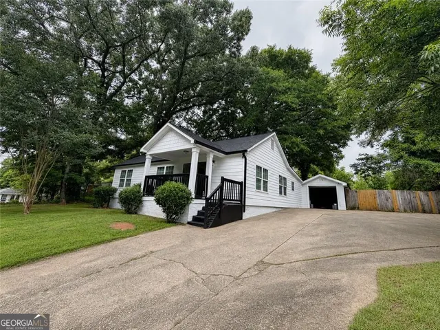 Popular METCALF LAKEWOOD AVE FARMS Real Estate