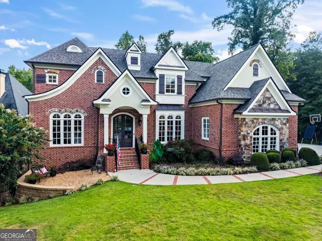 Popular Lanier Court Real Estate