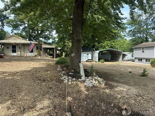 Cheap Carlyle Real Estate