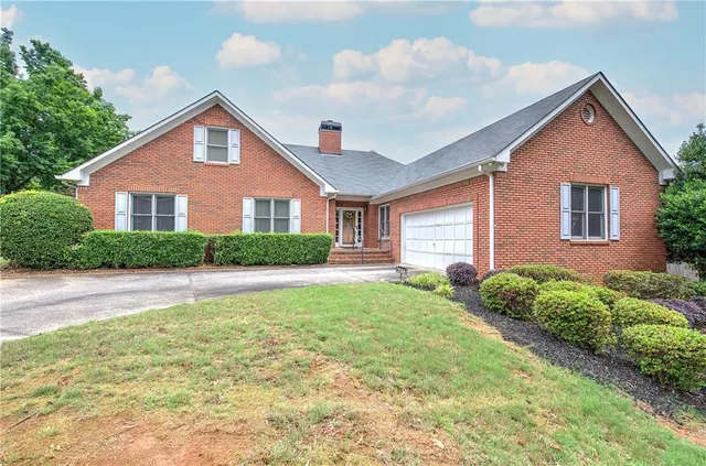 Popular OAK POINTE Real Estate