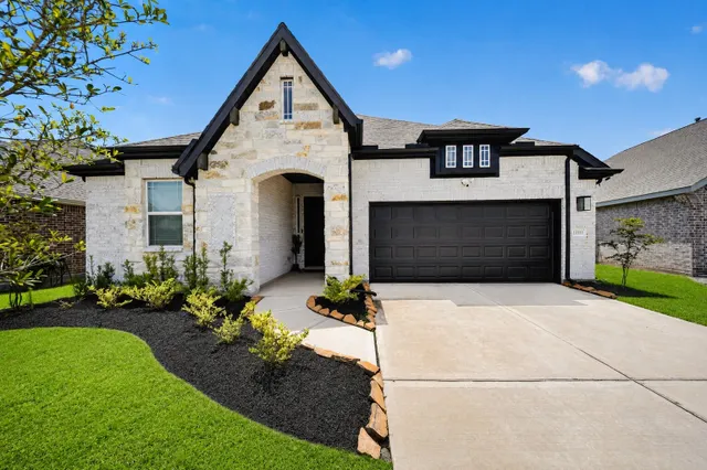 Popular Balmoral East Sec 2 Real Estate