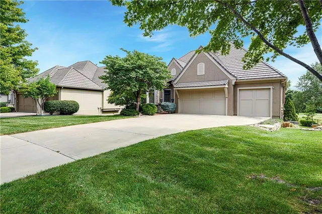 Expensive Lionsgate- Club Villas Real Estate