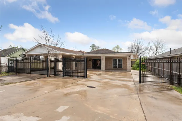 Expensive Clover Leaf Sec 03 Real Estate