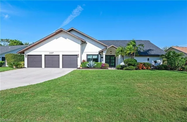 Expensive KINGS LAKE Real Estate