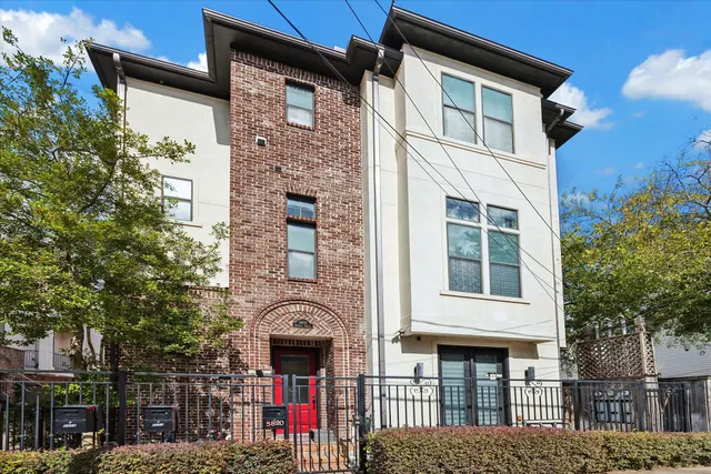 Popular Darling Crest Real Estate