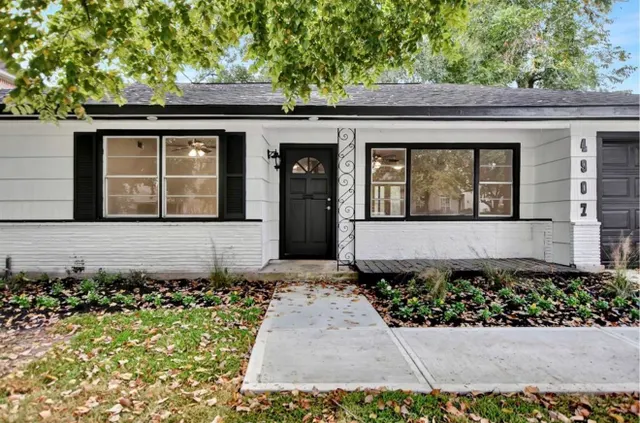Popular Bellaire Real Estate