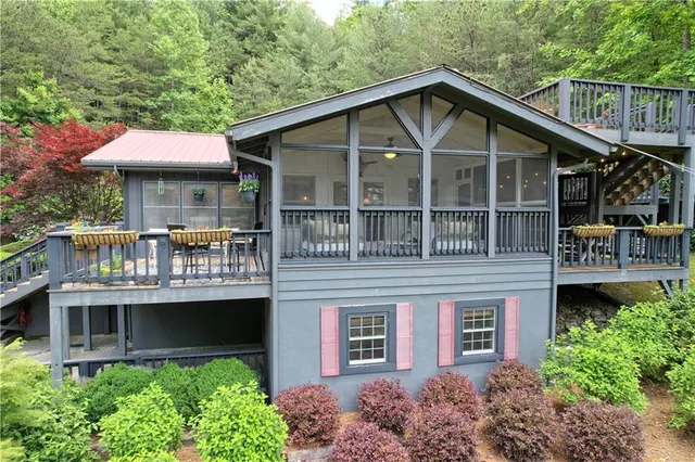 Popular Lake Burton Real Estate