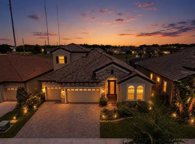 Popular HAWKS FERN PH 2 Real Estate